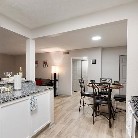 Appartement *Hidden Gem Near Truist Park/Battery/Free Parking* à Atlanta Extérieur photo